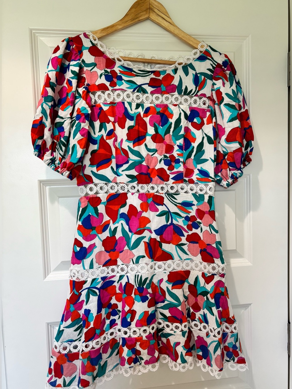 OLIVACEOUS Sz M Linen Floral Dress Lace Cutouts Puff Sleeves Red Pink Blue EUC